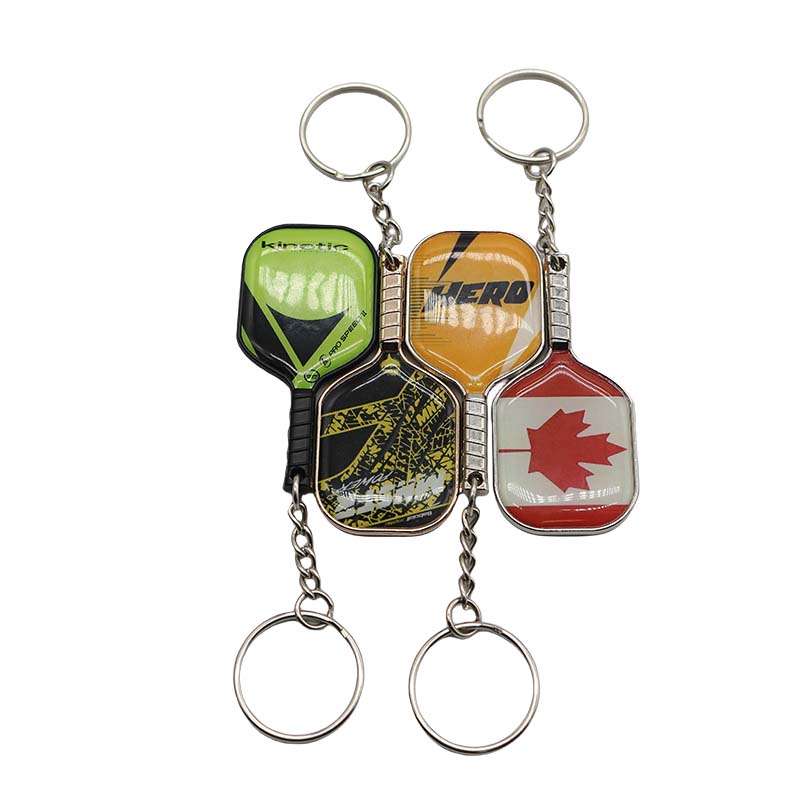 Metal racket keychain: a new trend in fashionable sports