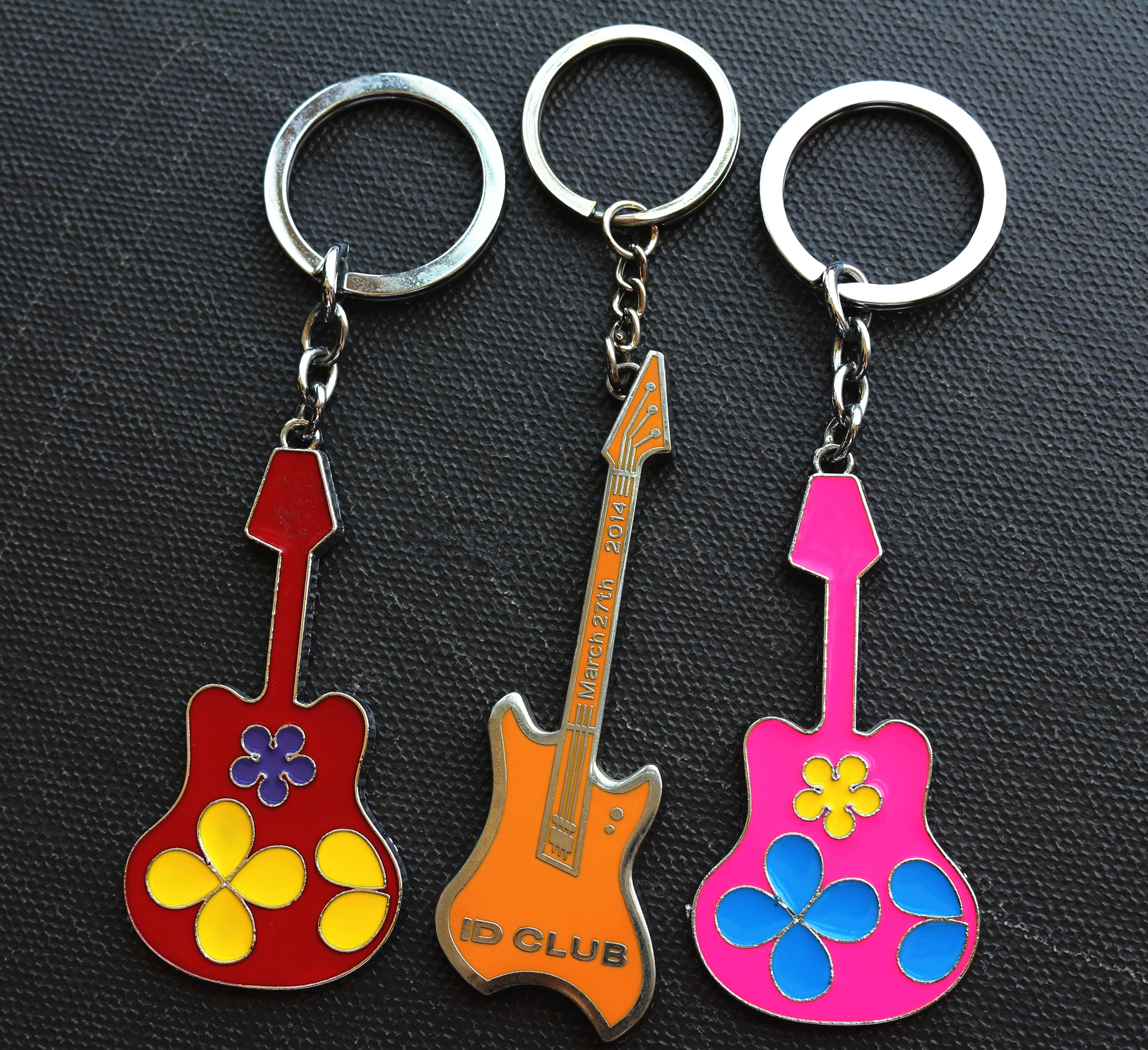 Hot Selling High Quality Custom Guitar Shape Metal Key Chains