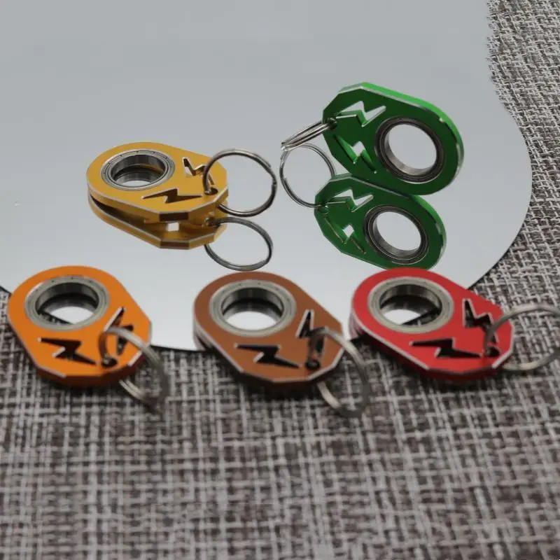 Wsnbwye Llaveros De Profesiones Cool Fashion Play Gift DIY LED Anime Lightning Spinner Keychains