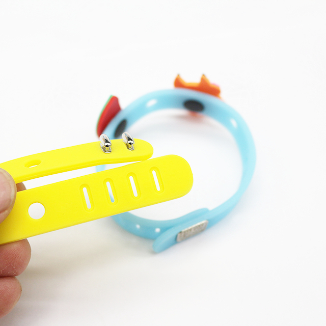 Eco-Friendly DIY Silicone Shoe Charm Organizer Bracelet