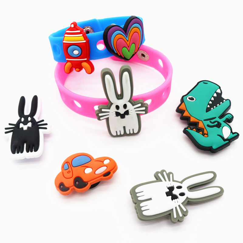New arrival custom cartoon soft pvc rubber charm silicone wristband bracelet with charms