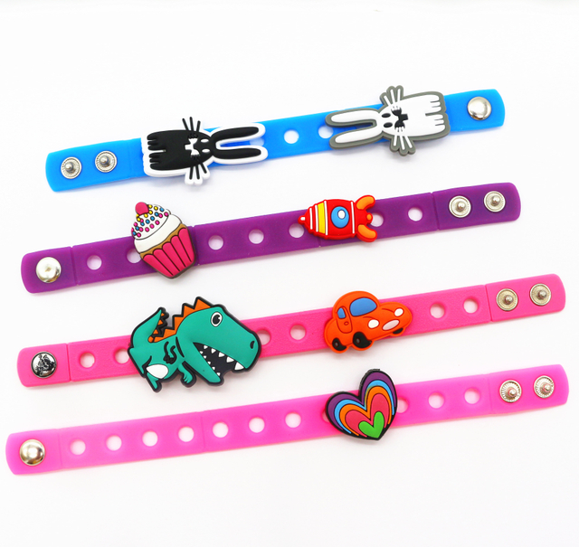 New arrival custom cartoon soft pvc rubber charm silicone wristband bracelet with charms