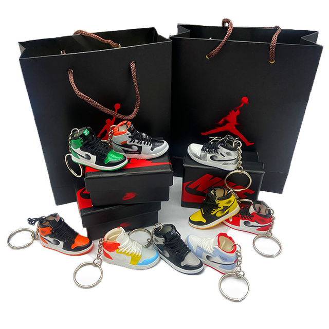 high quality custom designer sneaker key chain new model minin basketball sneakers sets with box keychains