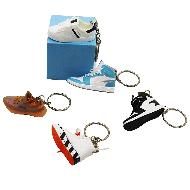 Wsnbwye Designer Sneakers for Women And Ladies DIY Sublimation Anime 3D Llaveros CHAVEIRO Rubber Personalized Sneakers Keychain