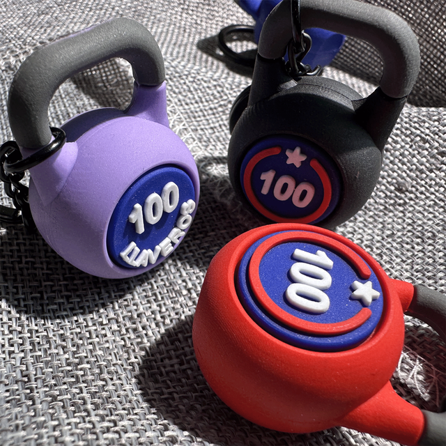 Wsnbwye Colorful fashion sports wind rubber kettlebell key chain Creative muscle strong fitness weight Outdoor keychain for display gift backpack pendant
