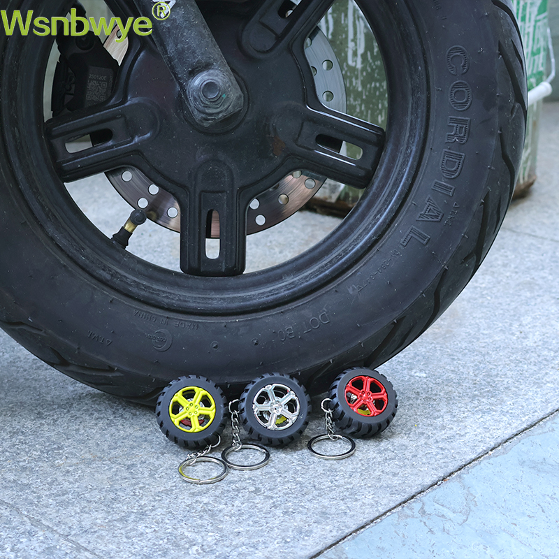 High Quality 3D Soft Racing Wheel Keychains Customized Designer Color Gift Business Rubber Automobile Tire-shaped Key Ring Wheel Tyre Keyring Rubber Keychain