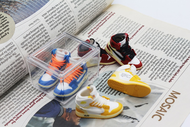 Custom Wholesale 2d 3d Mini Air Basketball Shoe Sneaker Rubber Pvc Keychain 